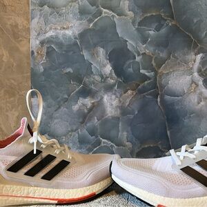 Men’s Adidas PrimeBlue ultraboost running shoes